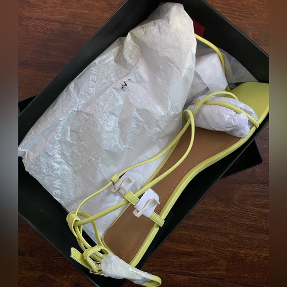Who What Wear Zander strappy square toe sandals in lime - Picture 7 of 7